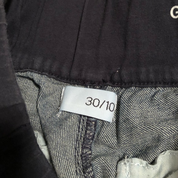 Gap elastic banded shorts - Picture 4 of 4